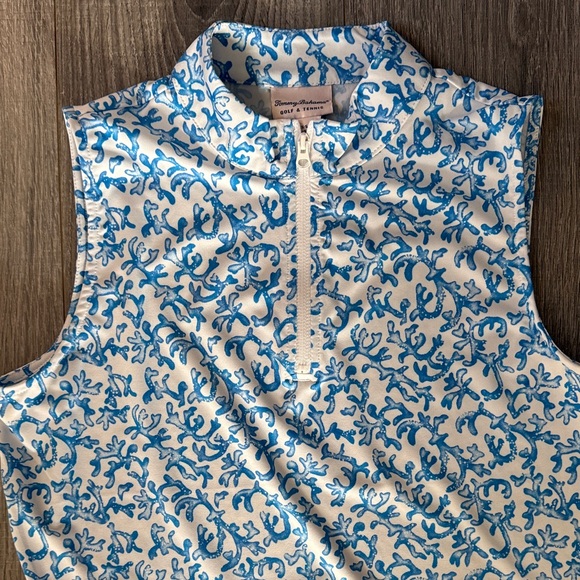 Tommy Bahama Blue and White Sleeveless Women's Top Size Small - Picture 2 of 6